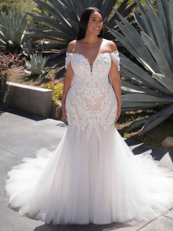 Enzoani Style #Margaux XE **DISCONTINUED AS OF 9/30/23** #0 thumbnail