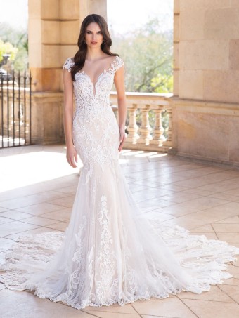 Enzoani Style #Andrea **DISCONTINUED AS OF 9/30/24** #0 Ivory/Nude thumbnail