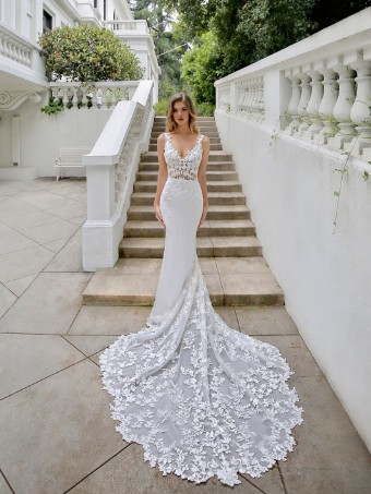 Enzoani Style #Malia **DISCONTINUED AS OF 9/30/24** #0 Ivory thumbnail
