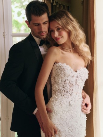 Maggie Sottero  Style #WARNER (25SB304A01 - Unlined bodice) #1 Ivory thumbnail