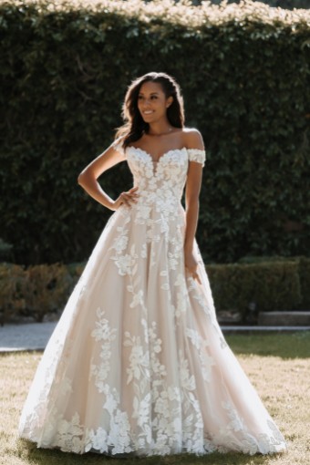 Allure Bridals Style #C637 #0 default thumbnail